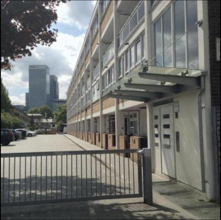 Отель Elgin House, Poplar, London E14 Экстерьер фото